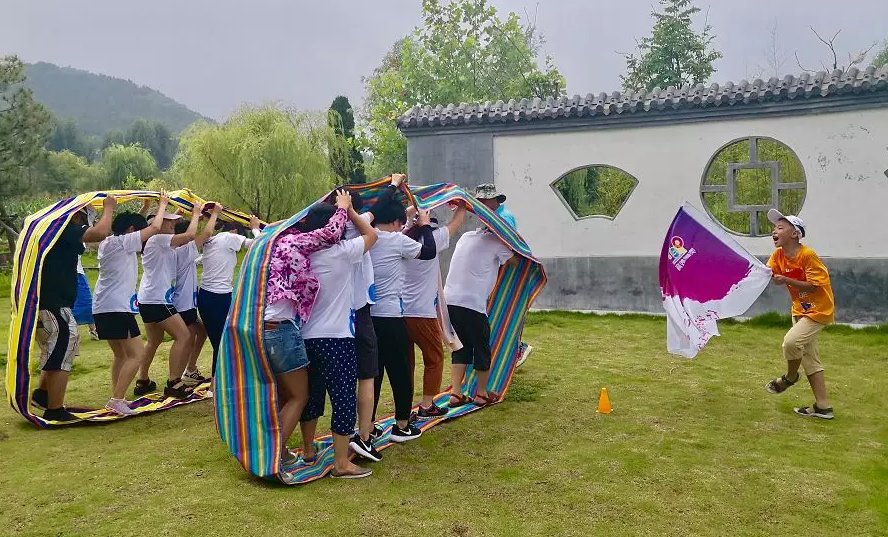 奧鵬教育青島歡樂(lè)夏日-你我攜手行學(xué)員活動(dòng)~